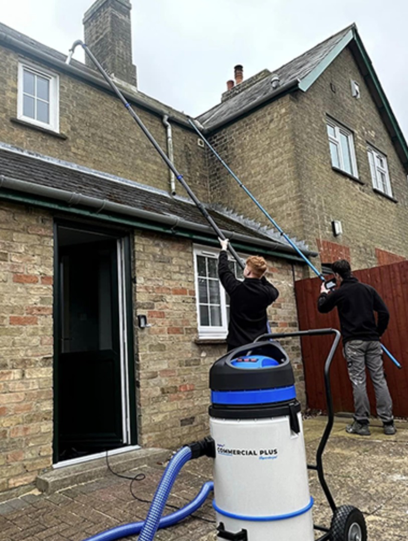 woman and man guttering