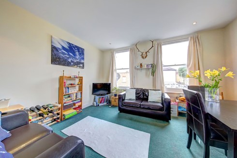 TF Wakehurst Road, Battersea property living area