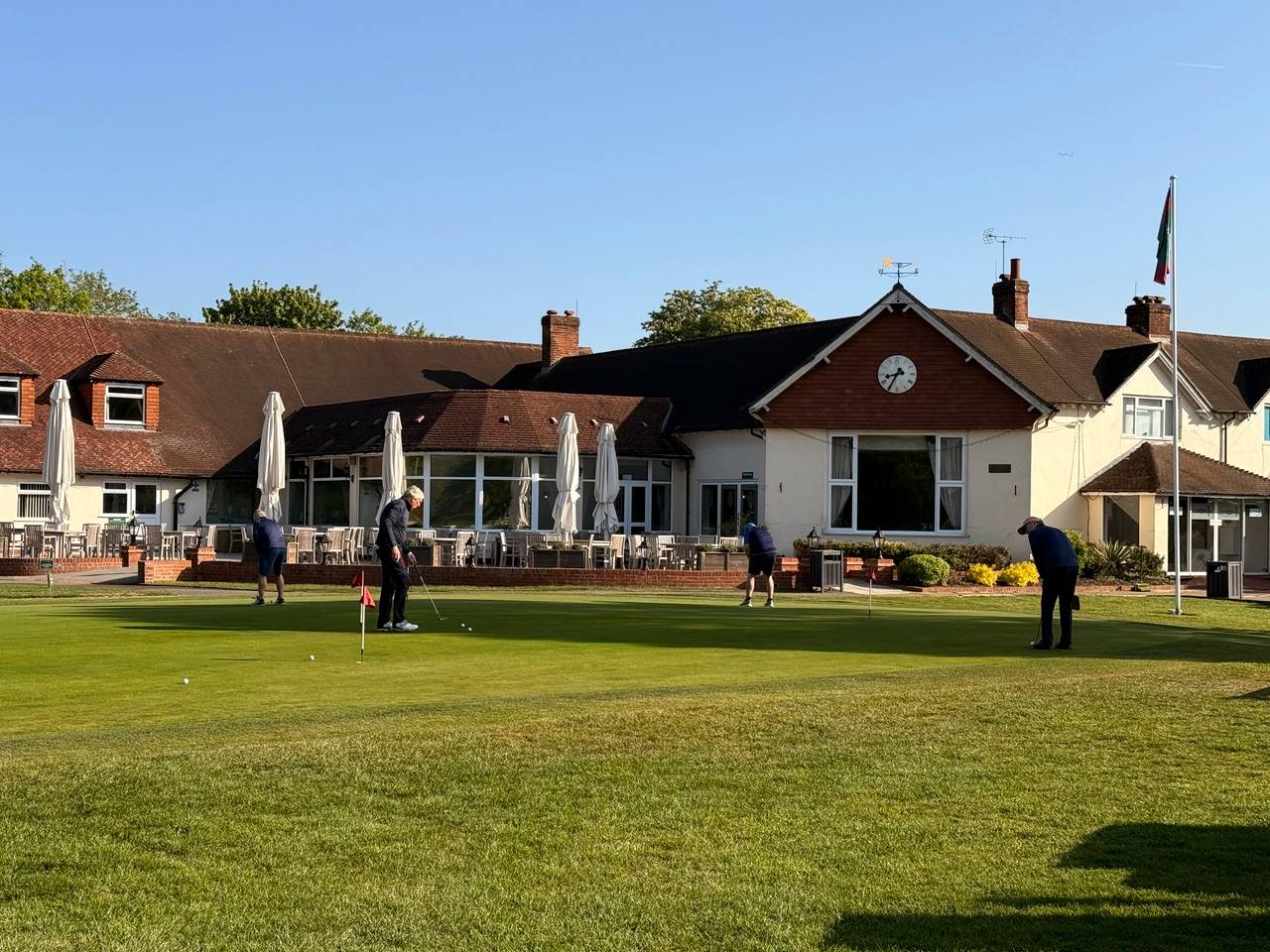 BIGS Members on the putting green