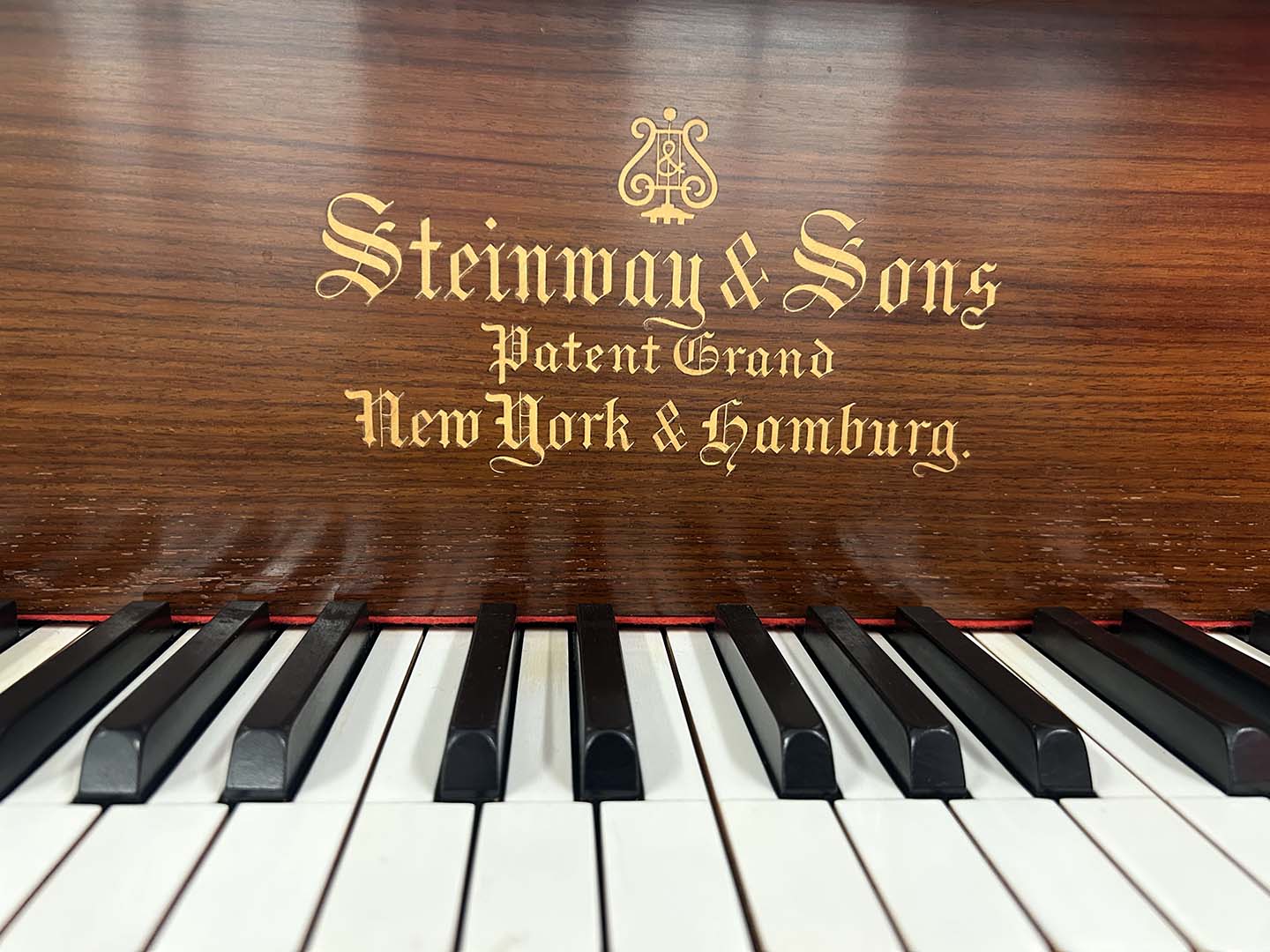 Steinway o with name