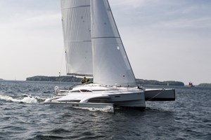 Dragonfly Touring 28 sistership