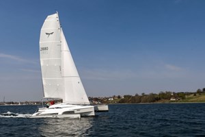 Dragonfly 28 Touring sistership