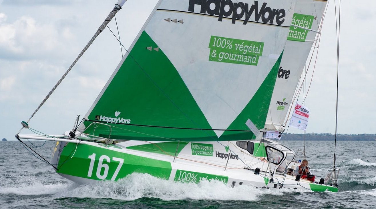 A competitive Class 40 racing yacht for sale. A high performance VPLP Clak 40 design capable of competing with modern scow bows. Built by Multiplast in 2021 she has a a detailed inventory with a new Z Spars carbon mast and new engine. Meticulously maintained and ready to race 2026 Route de Rhum.  