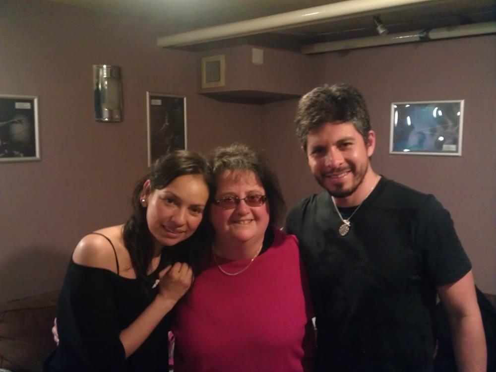 Wendy catching up with Rodrigo y Gabriela in Glasgow 
